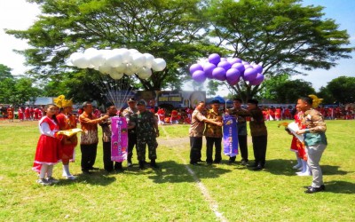 Perayaan HUT ke-44 Tahun SMP Negeri 1 Kunir: Kolaborasi untuk Berkarya dan Pameran Karya P5 Banjir Topeng Kaliwungu